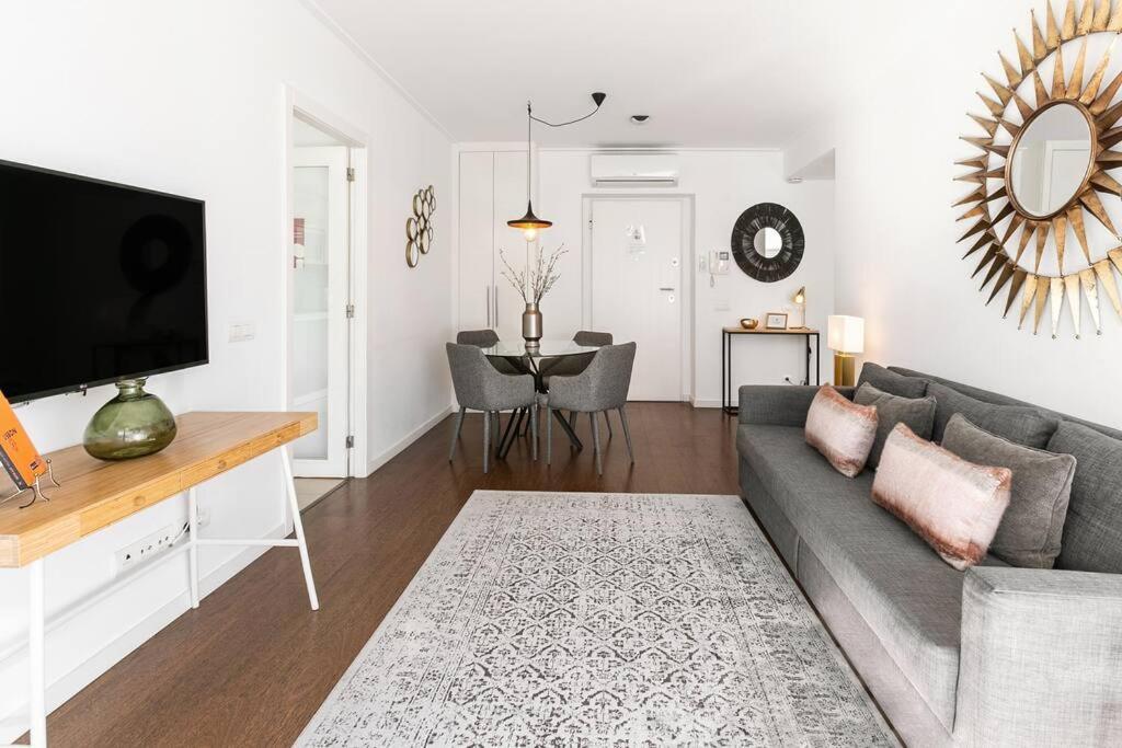Lisbon Metro Apartment ลิสบอน ภายนอก รูปภาพ